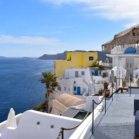 Oinos Luxury Caldera Villa Oia (Santorini)