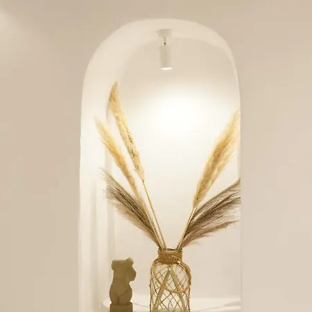 Oinos Luxury Caldera Villa *