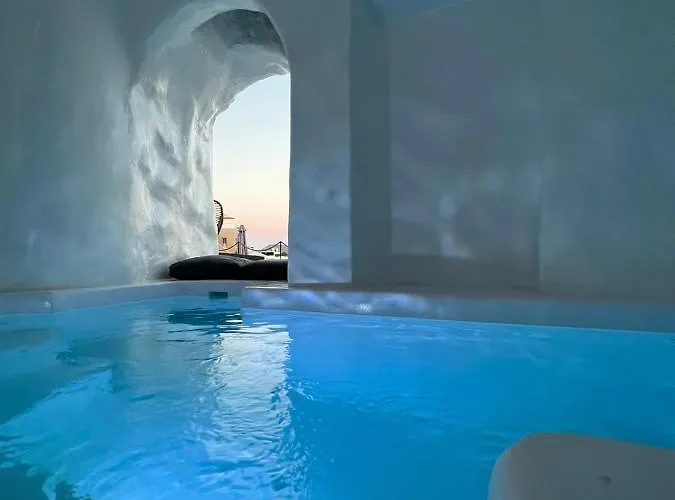 Oinos Luxury Caldera *