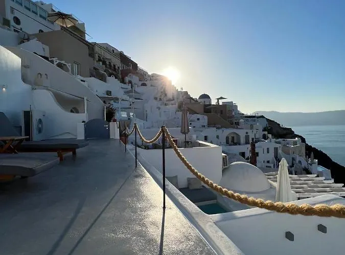 Oinos Luxury Caldera