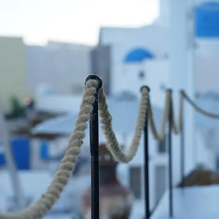 Oinos Luxury Caldera *