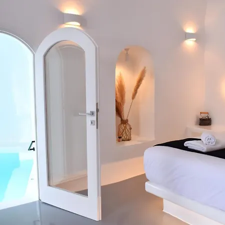 Oinos Luxury Caldera *