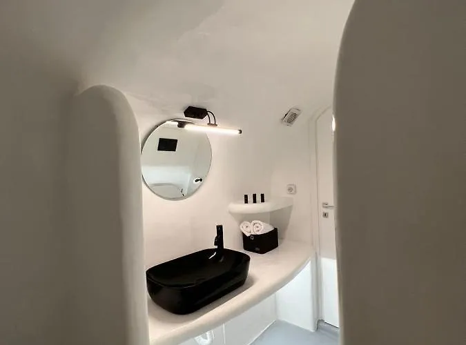 Oinos Luxury Caldera