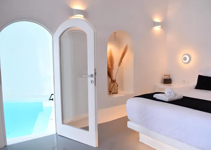 Oinos Luxury Caldera *